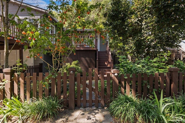 2787 N Fitch Mountain Rd, Healdsburg, CA 95448 - view of side of property featuring a fenced front yard and a deck