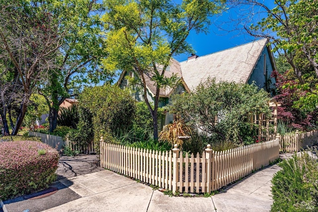 2110 3rd St, Napa, CA 94559 - view of front of property featuring a fenced front yard