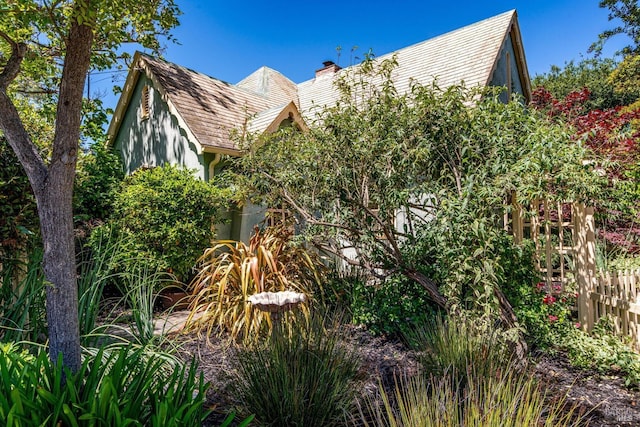 2110 3rd St, Napa, CA 94559 - view of property exterior with a chimney
