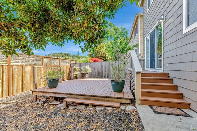 2064 Easton Dr, Petaluma, CA 94952 - wooden terrace with a fenced backyard