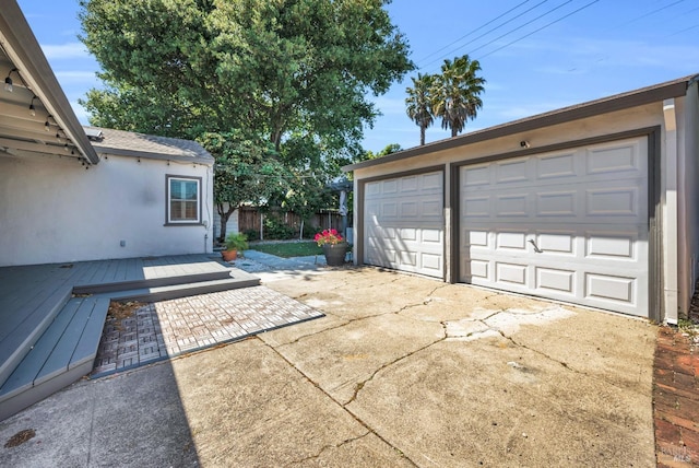 1444 Ohio St, Vallejo, CA 94590 - detached garage featuring fence