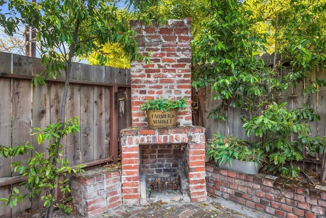 1444 Ohio St, Vallejo, CA 94590 - view of patio with fence
