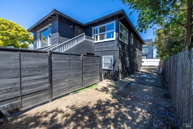 400 Wolfe St, Vallejo, CA 94590 - view of property exterior with a fenced backyard