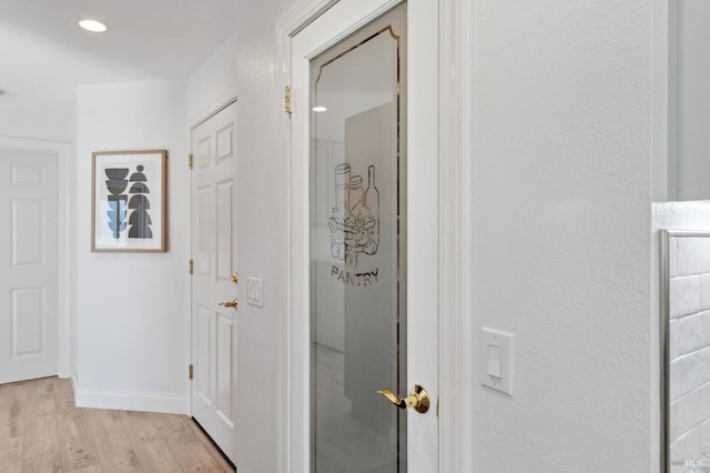 249 Los Palos St, Sonoma, CA 95476 - corridor featuring light wood-style flooring and baseboards
