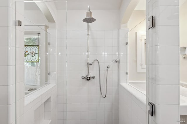 2170 Vineyard Rd, Novato, CA 94947 - bathroom with a tile shower