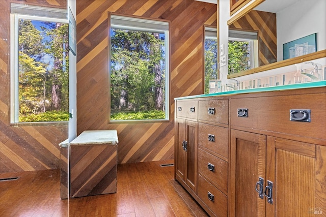 1019 Westside Rd, Healdsburg, CA 95448 - detailed view of wood walls and wood finished floors