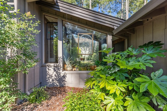 1019 Westside Rd, Healdsburg, CA 95448 - view of exterior entry featuring board and batten siding