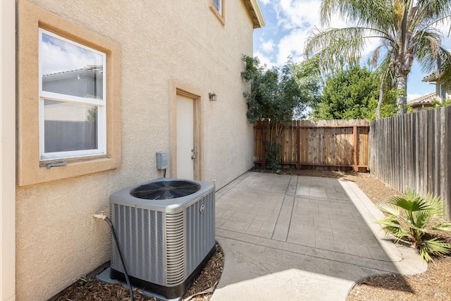 1049 Villaggio Cir, Vacaville, CA 95688 - fenced backyard featuring central AC and a patio