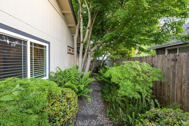 226 Usher Dr, Windsor, CA 95492 - view of yard with fence