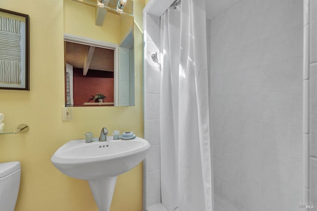 4444 Redwood Rd, Napa, CA 94558 - bathroom featuring a shower stall and toilet