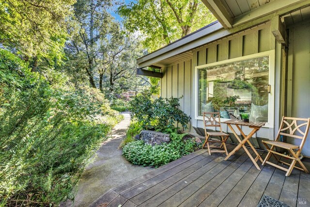 4444 Redwood Rd, Napa, CA 94558 - view of wooden terrace
