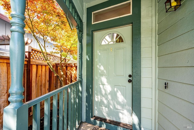 9227 Berwyn Way, Windsor, CA 95492 - entrance to property with fence