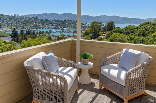 91 Round Hill Rd, Tiburon, CA 94920 - balcony featuring a water and mountain view