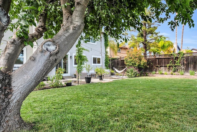 2812 Silver Fox Cir, Fairfield, CA 94534 - view of yard with a patio area