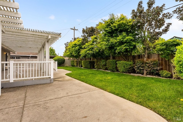 607 Tobin Dr, Vallejo, CA 94589 - view of yard with a patio area and a pergola