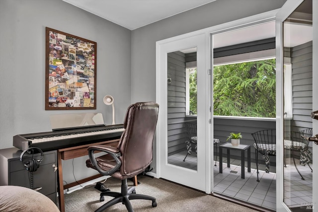 3371 Crystal Ct, Napa, CA 94558 - office area with carpet floors and baseboards