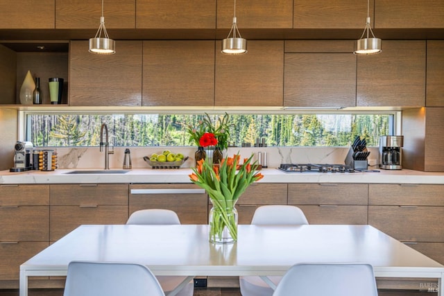 8909 Mill Creek Rd, Healdsburg, CA 95448 - view of dining space