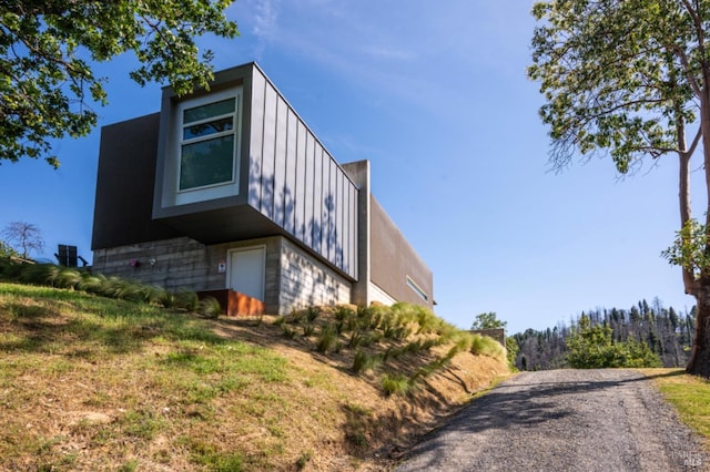 8909 Mill Creek Rd, Healdsburg, CA 95448 - view of building exterior