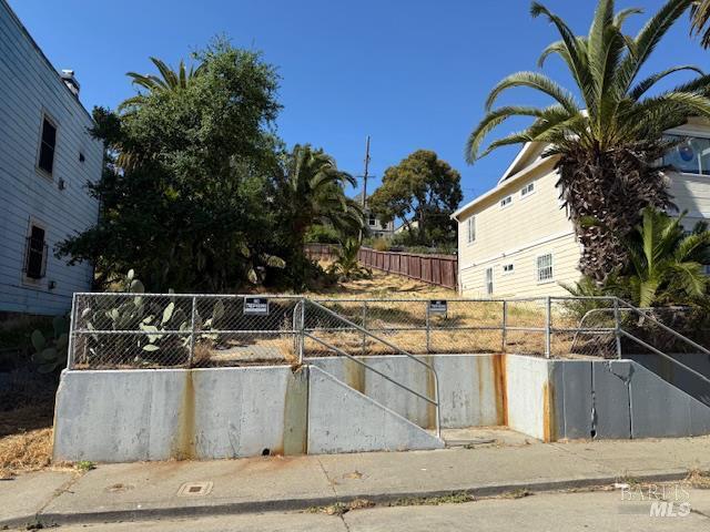 208 Carolina St, Vallejo, CA 94590