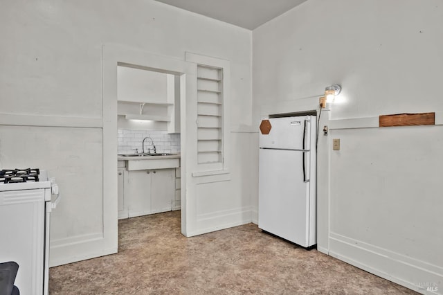 1466 Cooper Rd, Sebastopol, CA 95472 - kitchen with white appliances, a sink, tasteful backsplash, and light countertops
