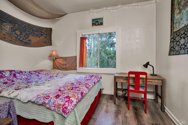 1466 Cooper Rd, Sebastopol, CA 95472 - bedroom with wood finished floors, baseboards, and track lighting