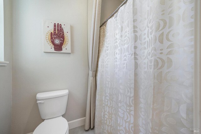 2056 Parsons Dr, Fairfield, CA 94533 - bathroom with toilet and baseboards