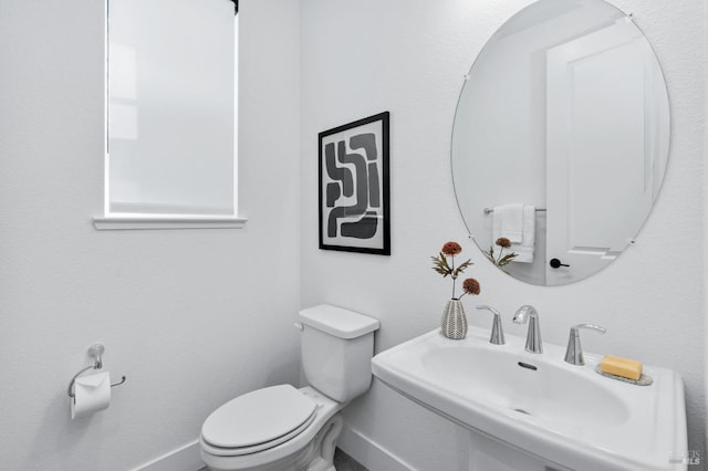 336 Pear Tree Ln Unit D, Napa, CA 94558 - bathroom with toilet, a sink, and baseboards