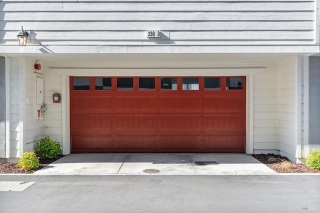 336 Pear Tree Ln Unit D, Napa, CA 94558 - view of garage