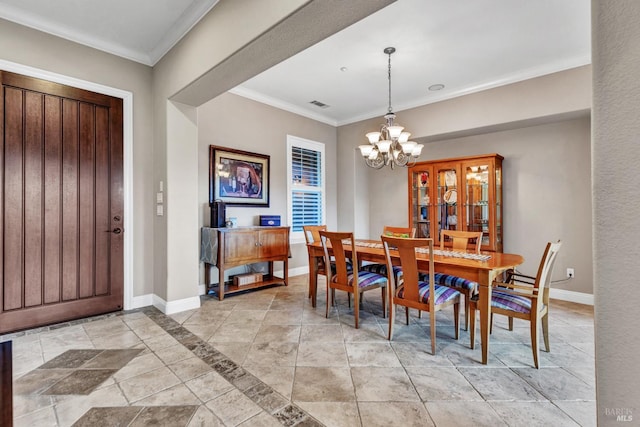 819 Bridle Ridge Dr, Fairfield, CA 94534 - dining area with ornamental molding, a chandelier, and baseboards