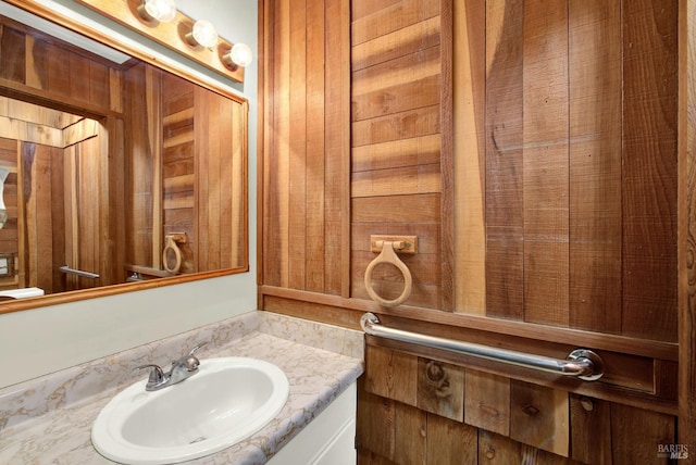 970 El Camino Ave Unit 3, Vacaville, CA 95688 - half bath featuring vanity