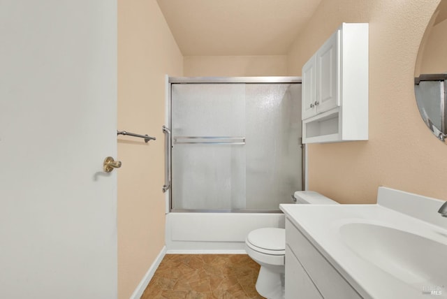 970 El Camino Ave Unit 3, Vacaville, CA 95688 - full bathroom with toilet, vanity, combined bath / shower with glass door, and baseboards
