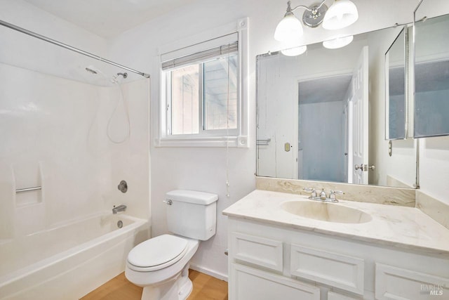 5705 Dexter Cir, Rohnert Park, CA 94928 - full bath featuring toilet,  shower combination, and vanity