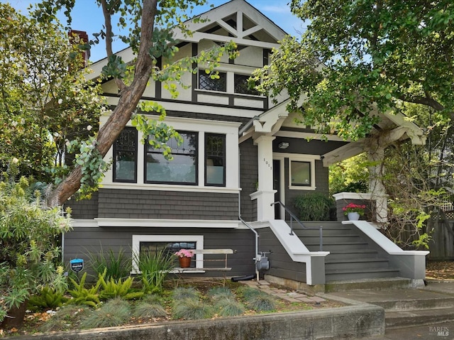 1011 Georgia St, Vallejo, CA 94590 - view of front of property featuring stairway
