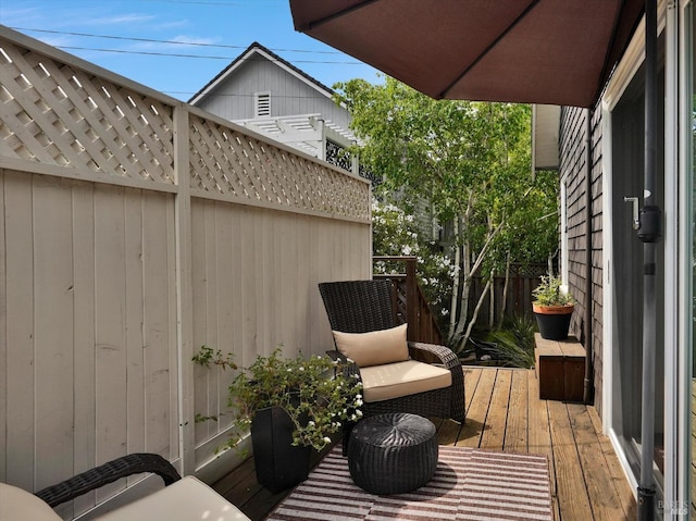 1011 Georgia St, Vallejo, CA 94590 - wooden terrace with fence