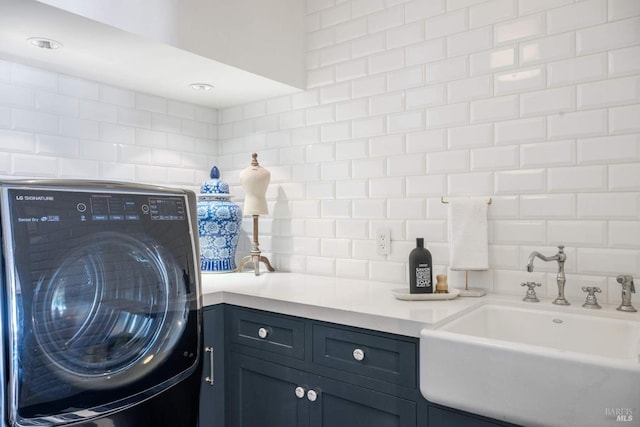 17256 7th St E, Sonoma, CA 95476 - washroom featuring washer / clothes dryer