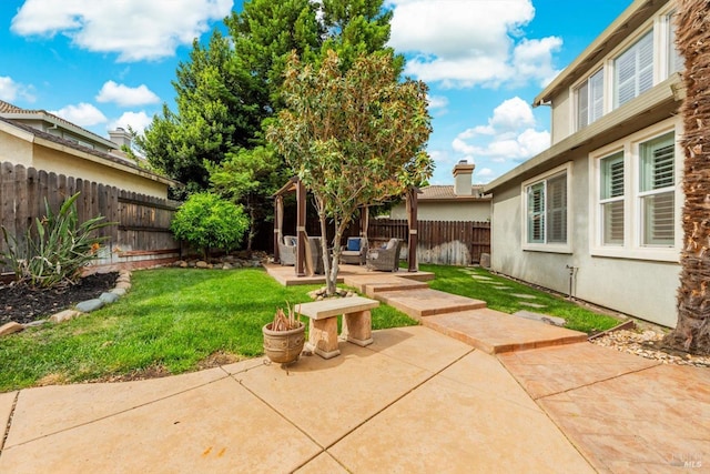 201 Red Pheasant Dr, Vacaville, CA 95687 - view of yard with a patio area