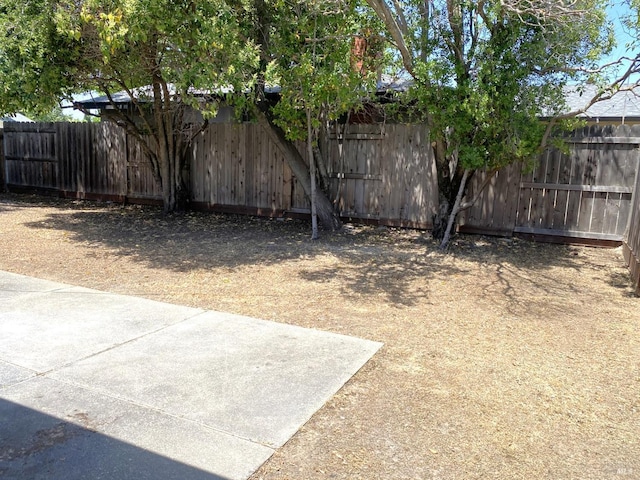 312 Dahlia St, Fairfield, CA 94533 - view of yard with a patio area