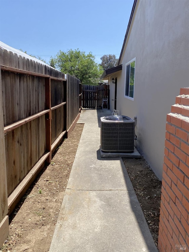 312 Dahlia St, Fairfield, CA 94533 - fenced backyard with central AC and a patio area