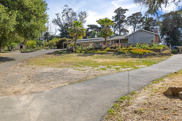 4335 Bodega Ave, Petaluma, CA 95942 - view of front of home with driveway