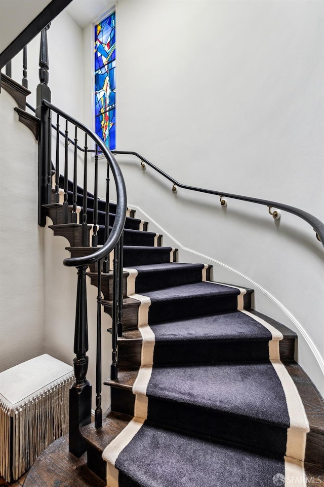 2111 Vallejo St, San Francisco, CA 94123 - view of staircase