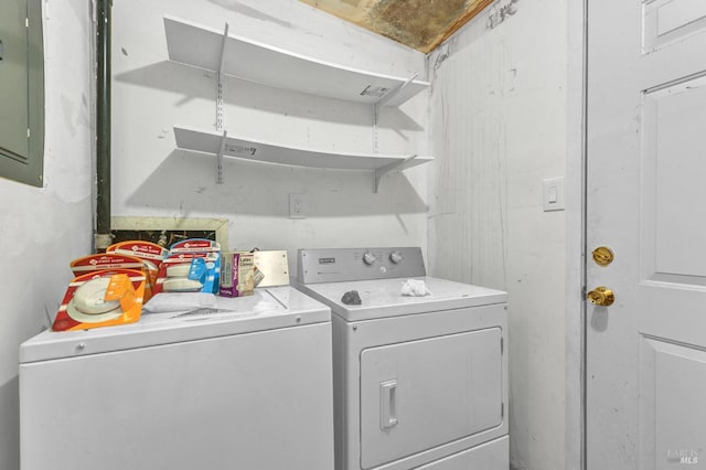 845 W K St, Benicia, CA 94510 - laundry room with washer and dryer