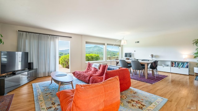 9 Endeavor Cv, Corte Madera, CA 94925 - living area featuring wood finished floors