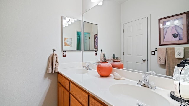 2001 Timberline Ln, Petaluma, CA 94954 - bathroom featuring double vanity