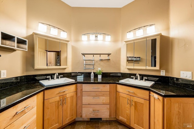 303 Mctavish Ct Unit A, Fairfield, CA 94534 - bathroom with double vanity