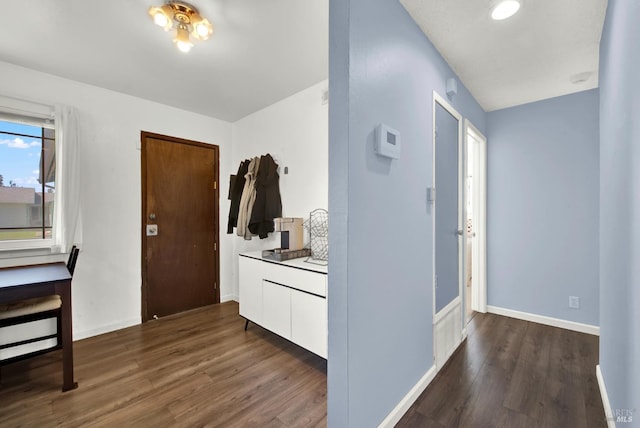 130 Ward Ct, Vallejo, CA 94589 - corridor featuring wood finished floors and baseboards