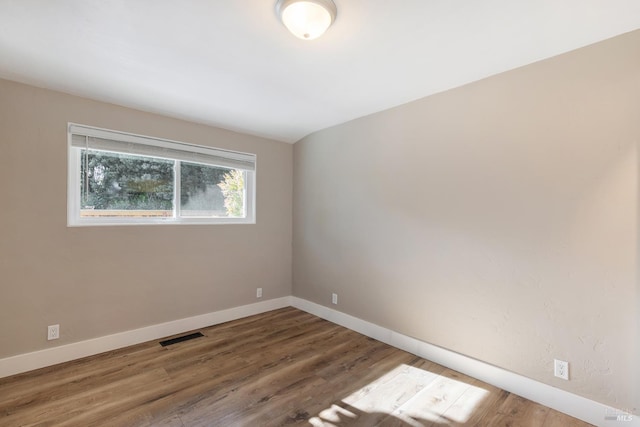 10505 Cherry Ridge Rd, Sebastopol, CA 95472 - empty room featuring wood finished floors and baseboards
