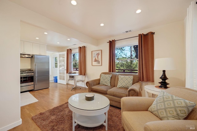 1423 Foothill Blvd, Calistoga, CA 94515 - living area featuring light wood-style floors and recessed lighting