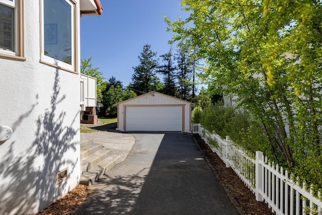 31 Laurel Ave, Petaluma, CA 94952 - view of detached garage