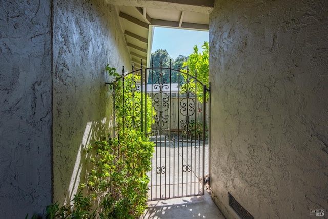 2698 Reuben Ct, Napa, CA 94558 - view of gate