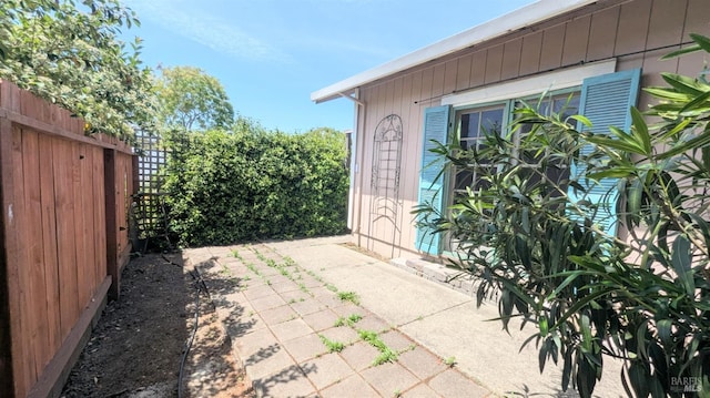 1084 Rubicon Way, Santa Rosa, CA 95401 - view of patio